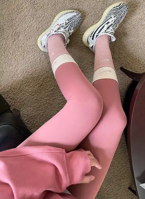 秋冬穿搭必备nike假两双袜子lululemon