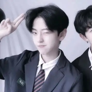 基友头像真人一左一右