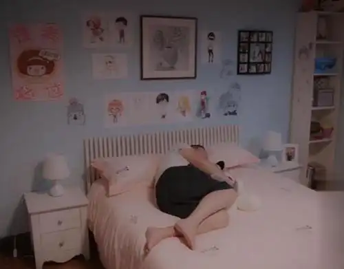 《少年派》:林妙妙开学住校闫妮舍不得,网友被张嘉译的举动感动