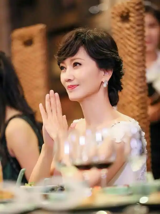 赵雅芝:我这辈子最正确的决定,就是带着两个儿子嫁给黄锦燊