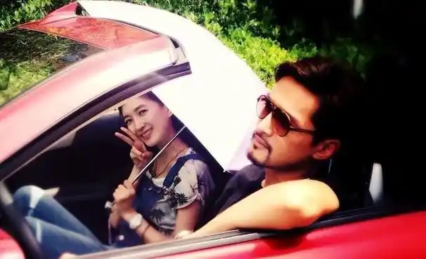 分手15年,再看薛佳凝对胡歌的态度,才明白为啥张译对她赞不绝口