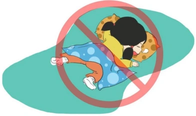 眼睛不要压着枕头睡觉,也不要戴眼罩或者蒙头睡,因为这样对眼皮有压力