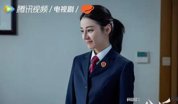 迪丽热巴新戏《公诉》剧情老套收视口碑暴跌 她高eq发言被赞爆