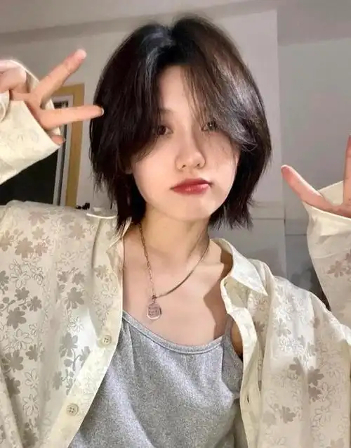 大方脸剪什么短发好看?这几款换上就显瘦!