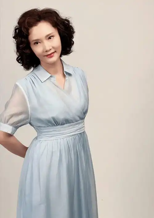 何赛飞痛斥戏曲界现状:好演员是临时工,钱花哪儿去了?现场痛哭