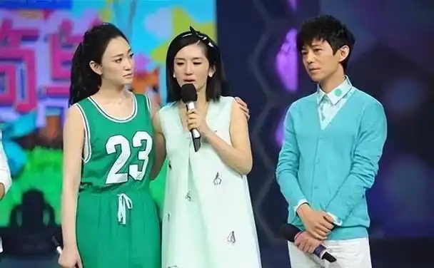 事实证明47岁的人间尤物李小冉已活成了娱乐圈的教科书