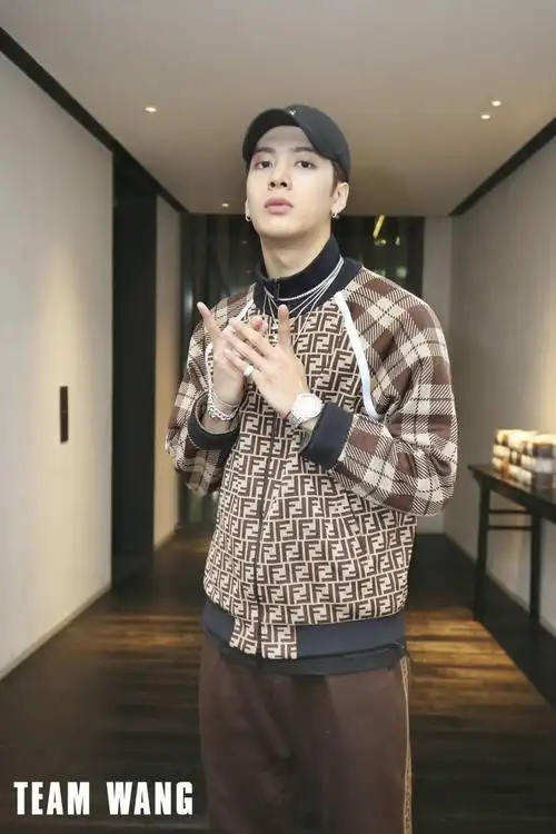 王嘉尔我们的骄傲