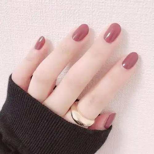 美甲超受欢迎的纯色甲极简又好看