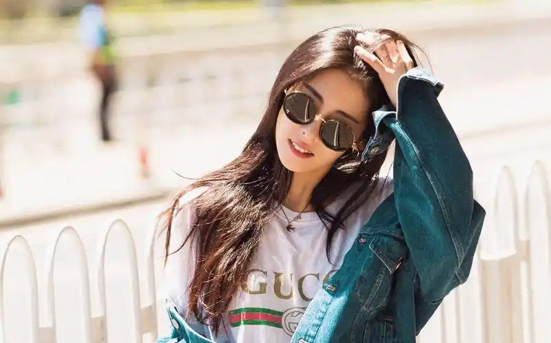 【张碧晨】 网易云专访:作品才是歌手的根