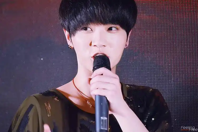 华晨宇 小可爱 男神 美男