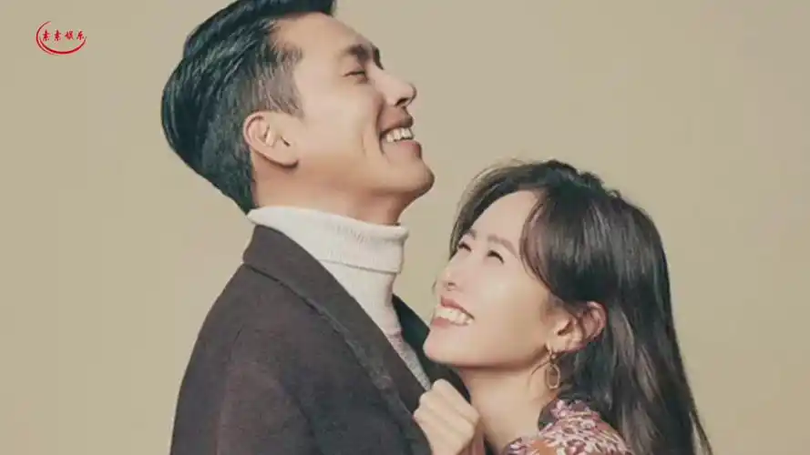 太甜啦孙艺珍玄彬婚礼举行粉丝赶往结婚现场送各种礼物和祝福