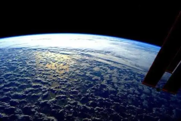 宇航员拍摄地球震撼美景 青藏高原呈现别样景色