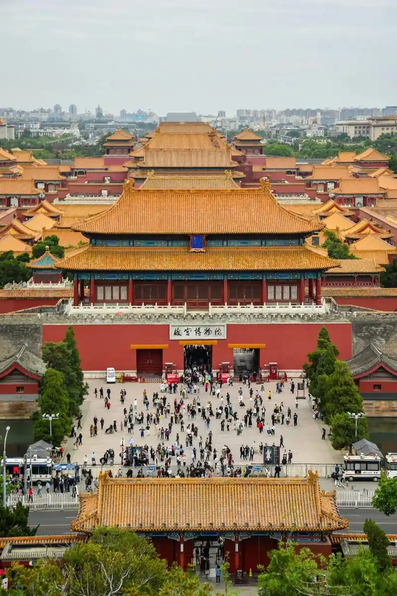 "推开一扇门,两朝三世六百年"#图文伙伴计划 #摄影 #故宫 - 抖音