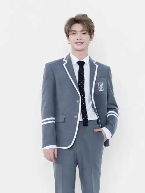 大家好,我是#偶像练习生#justin黄明昊,我参加的《偶像练习生》将