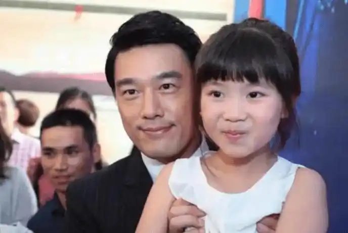 演员王耀庆:租房时娶了房东女儿,婚后生两子,幸福美满_郭晏青_女朋友