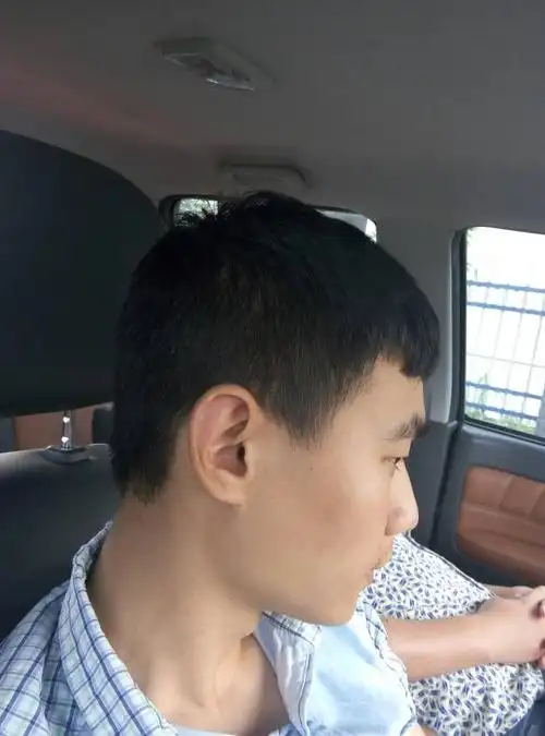 头硬把枕扁,够狠的.我对爷奶还