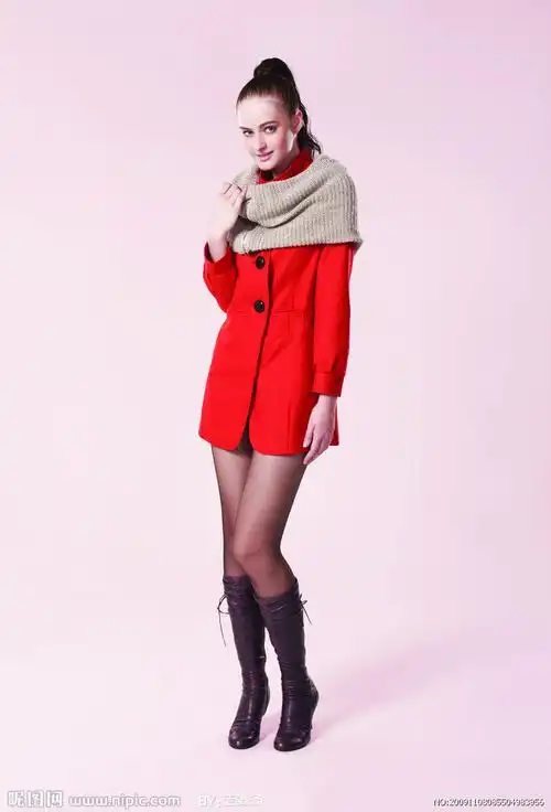 p>衣服,指穿在身上遮体御寒并起美化作用的物品.