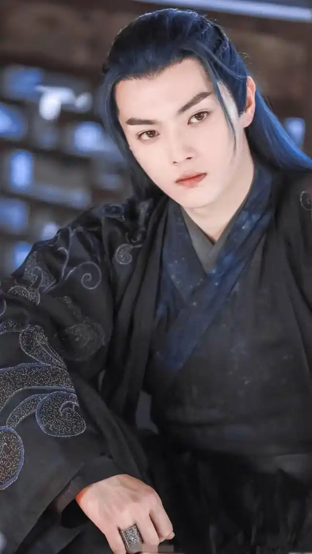 民间故事:男子偶得隐身法宝,跟随富家小姐上绣楼,结局令人慨叹