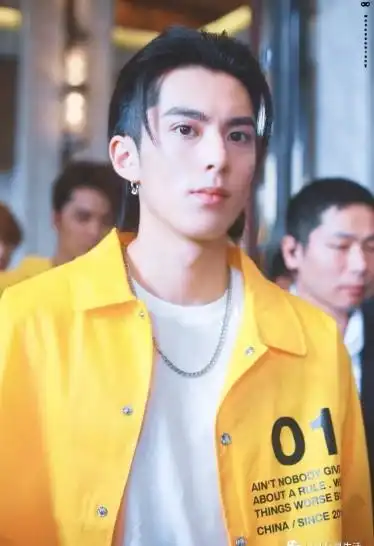 求求鲻鱼头放过男明星吧!这个发型真是谁留谁难看