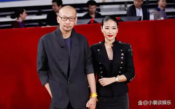 在遭受了闺蜜和男友的双重背叛后,马伊琍并没有沉溺于悲痛之中,而是