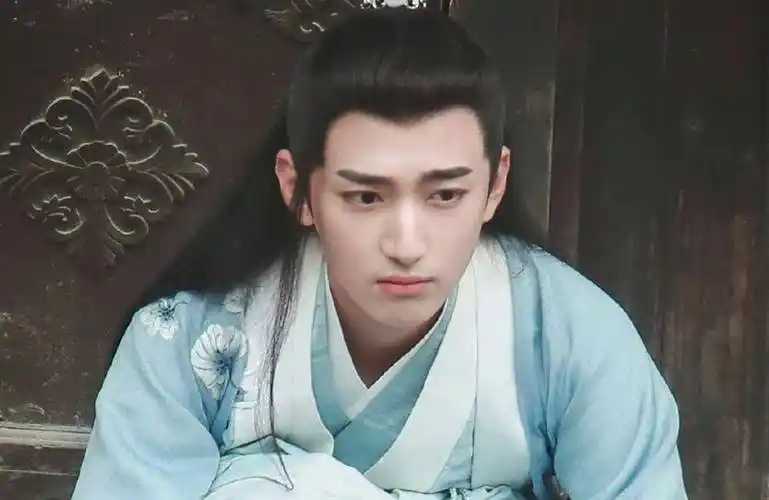 剧还没有播,就有一些人因为刘昱晗的古装入坑了.