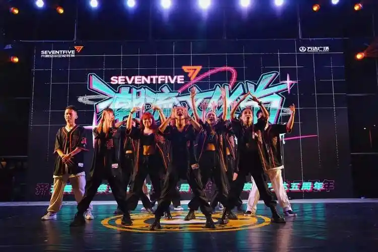 齐舞空间艺能教育加盟优势