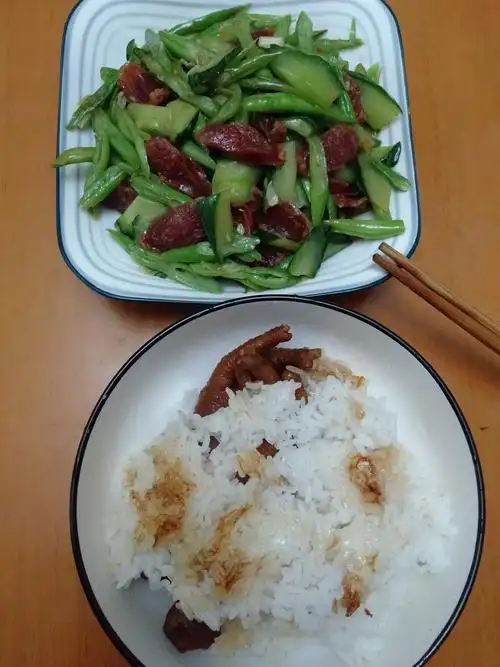 一个人的晚餐,也是很有食欲哒!
