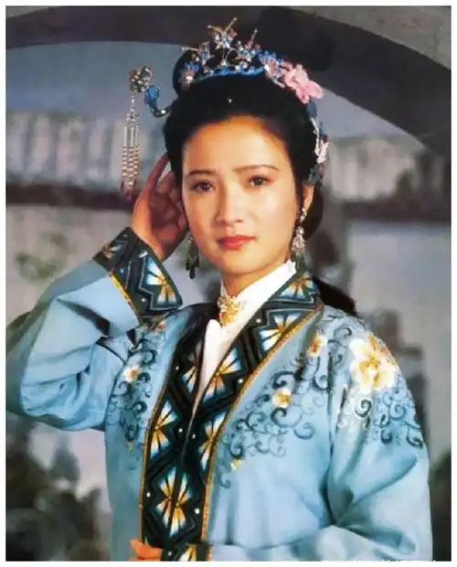 八十年代女影星的古装扮相李秀明潘虹刘晓庆龚雪张瑜