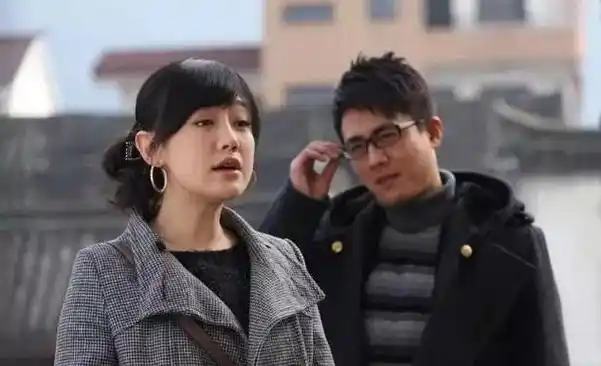 回顾薛佳凝:分手14年胡歌娶妻生子,她却选择出家背后