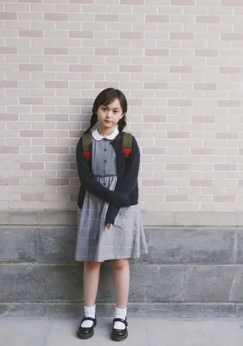 还记得3岁出道年入百万的刘楚恬吗如今10岁长这样