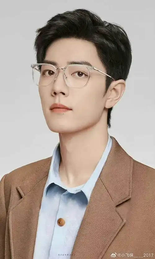 肖战陌森眼镜代言人#戴眼镜也超级好看的肖战@x玖少年团肖战daytoy