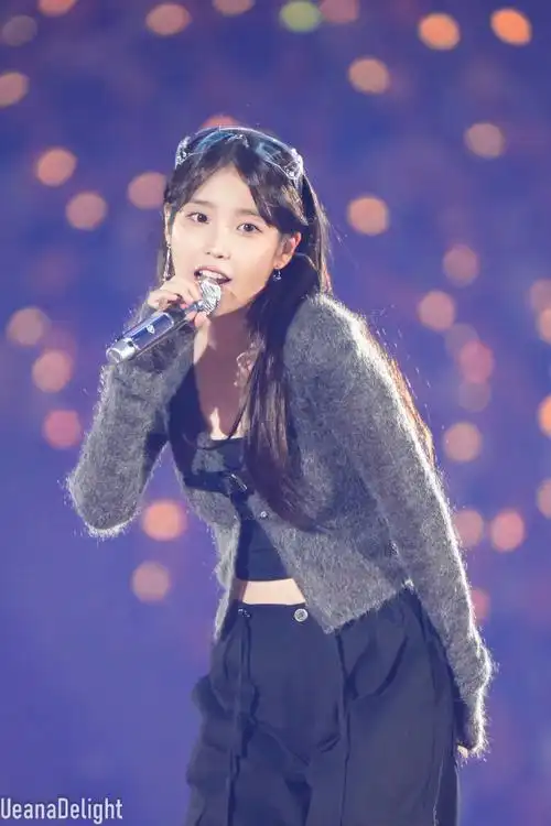 李知恩超话7015#iu演唱会#230924「2023 i un1ver5e粉丝演唱会」