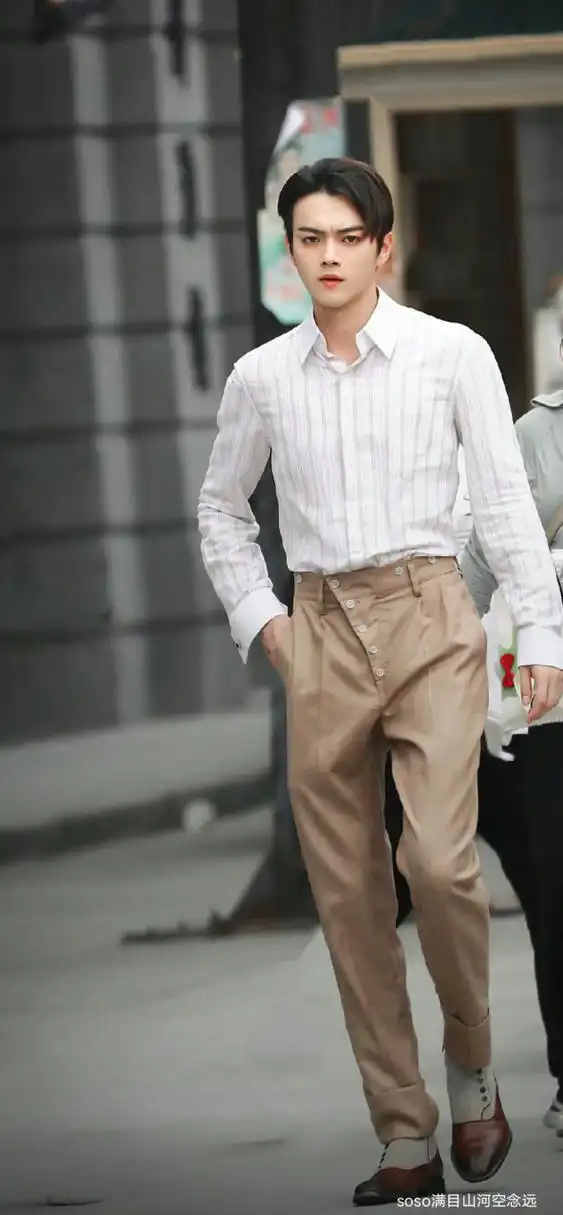 一组许凯的照片来袭,是真的又帅又温柔!#许凯