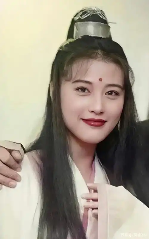 如何评价周海媚的长相?