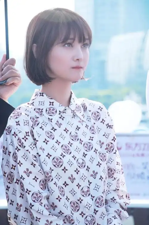 郑爽:一路走来,流言蜚语.但我始终如初!