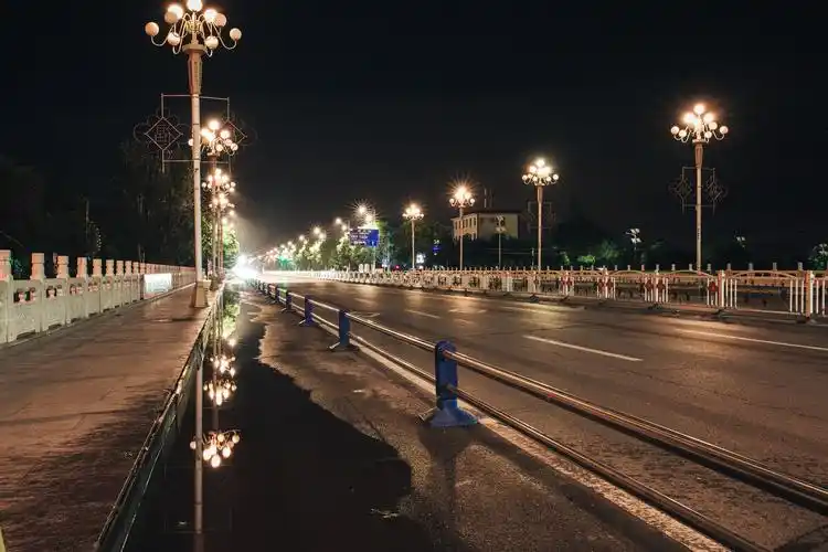 城市夜景丨凌晨三点半的怀来 这世间所有温柔都值得我们踮起脚尖世界