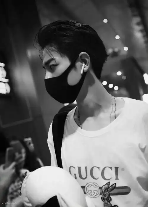 肖战机场路透#这组大背头绝对经典