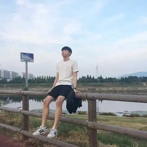 拍照专用头像图片男 男生头像图片大全 -【爱个性】