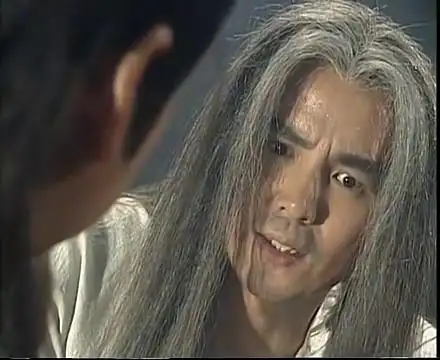 绝代双骄:燕南天装疯卖傻,和万春流偷练神功,不料被四大恶人发