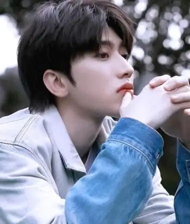 蔡徐坤壁纸头像集合 676767