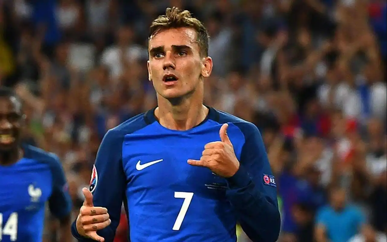 法兰西之剑格列兹曼2016年欧洲杯全进球两球斩德国诺伊尔心态崩了