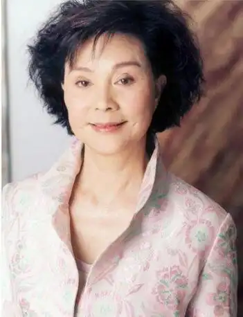 "太后专业户"归亚蕾居然是长沙人!年轻时的照片美翻了