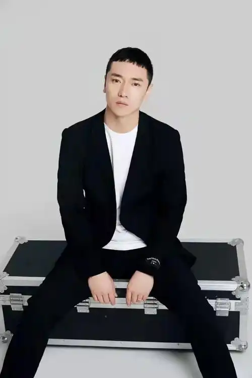 王琪简介(王琪,一个没人听过的歌手,为何能在春晚中独唱3分49秒?