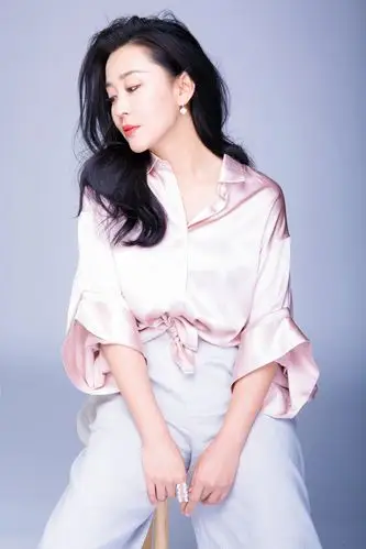 苗圃新写真大气从容不惑岁月惊艳时光