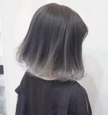 女生铅笔灰色齐肩发发型