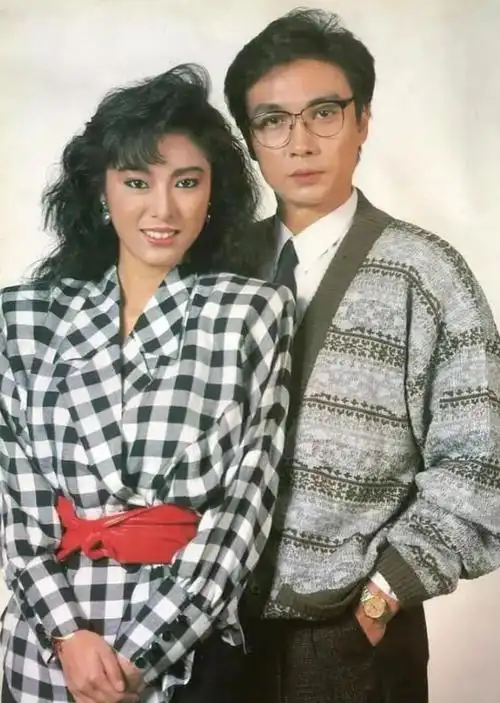 演员刘松仁个人资料:暗恋过赵雅芝,娶小20岁的泰国空姐,晚年后悔没生