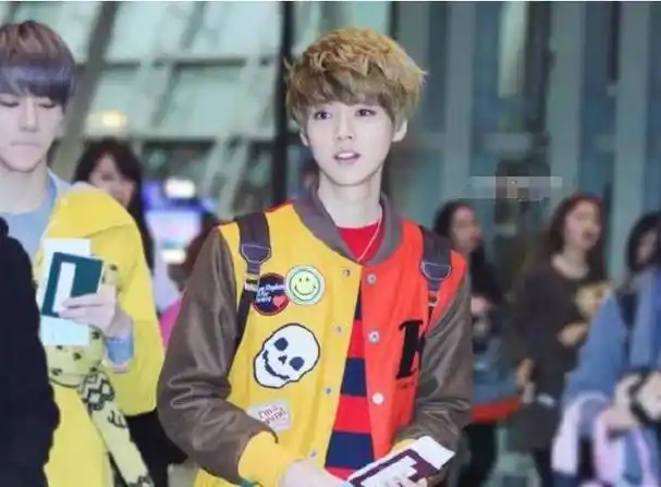 关晓彤快管管你男友:鹿晗直播带货引争议,已彻底"放飞自我"了