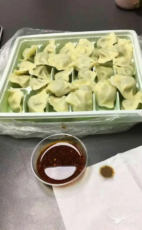 一品堂饺子馆-"上班时间,下雨懒得出去买饭,叫外卖当然是.