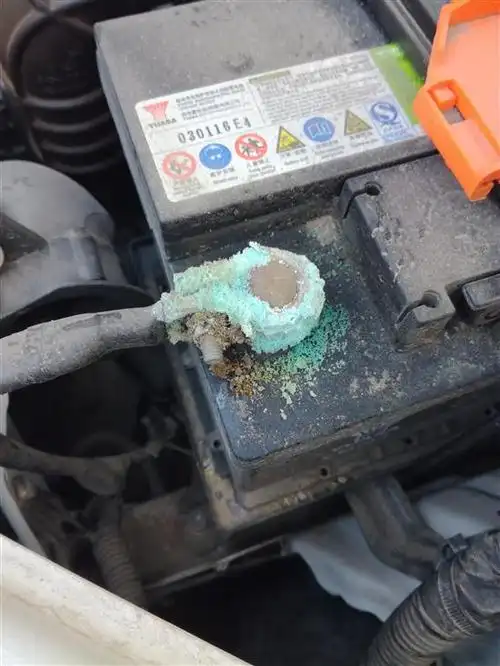 长城c30电瓶漏电解液 4s店不予索赔