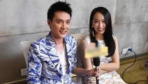 冯绍峰宋茜片场牵手摸腿举止亲密疑似因戏生情